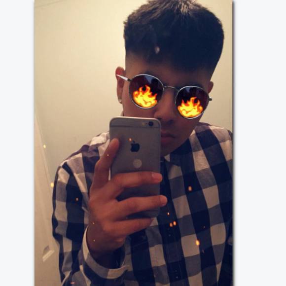 Meet your Posher, Sergio - Picture 1 of 1